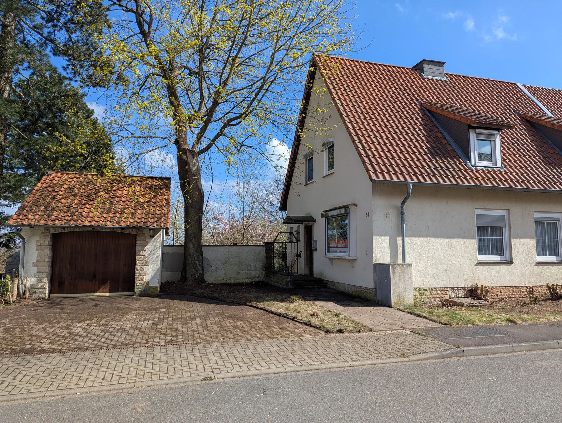 Doppelhaushälfte mit 1.041 m² Grundstück in Salzgitter-Bad Bild 2