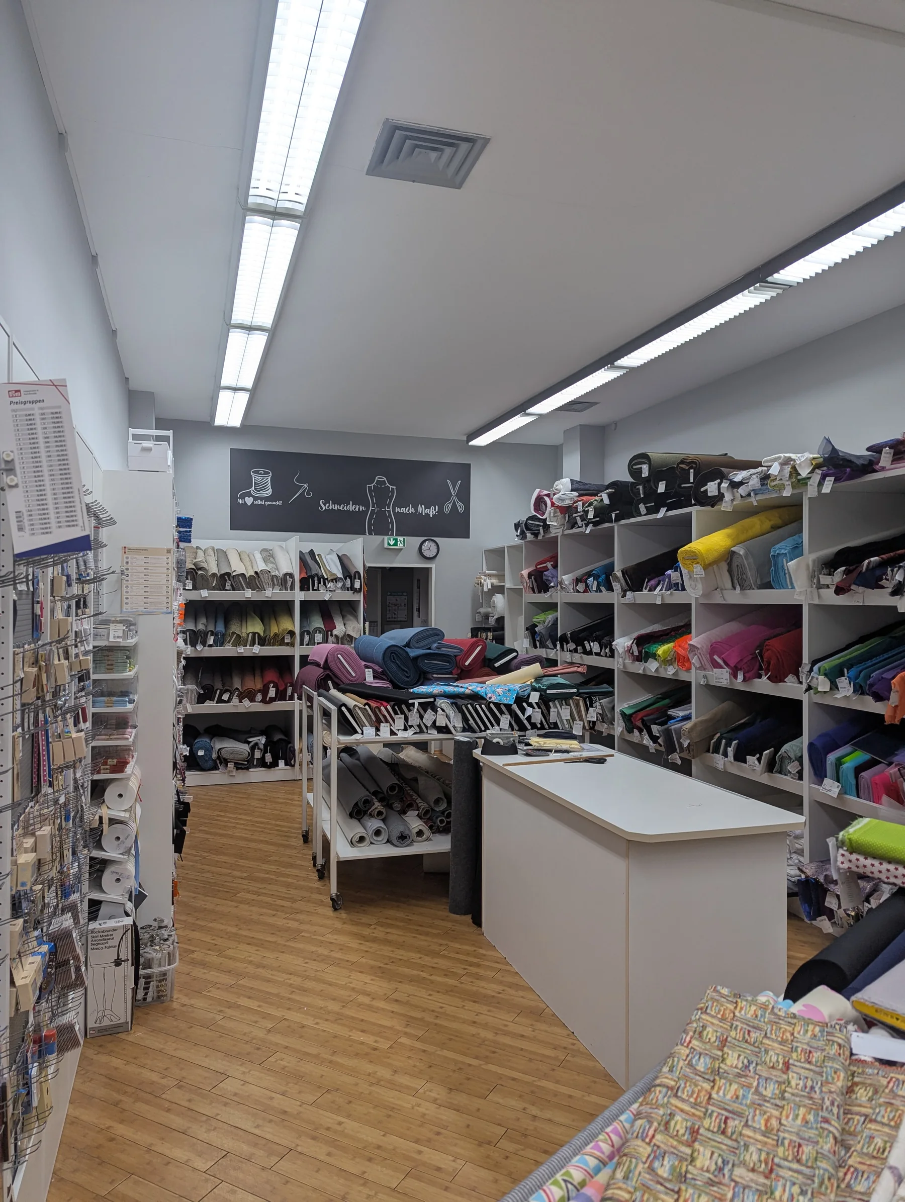 Gewerbefläche in Celle: Laden, Büro, Lager und Nebenräume Bild 2